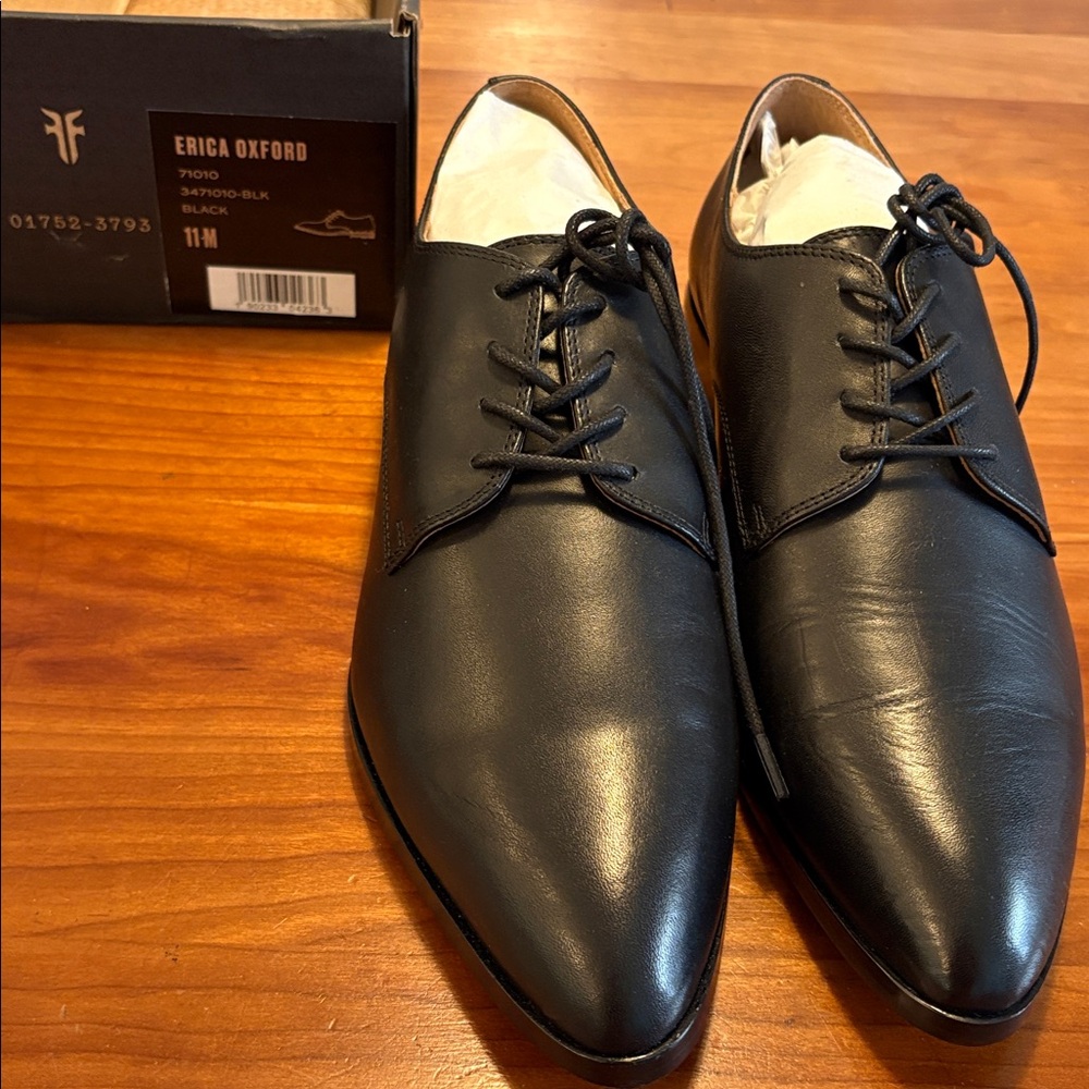 FRYE AND CO. Black Erica Oxford Flats